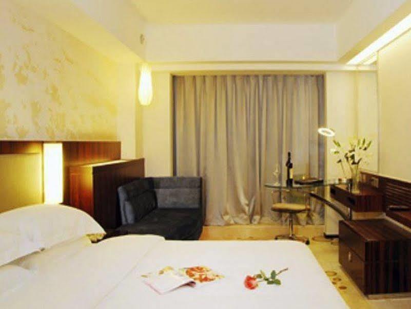 Ocean Hotel Beijing Bagian luar foto